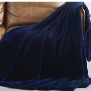 Luxurious Navy Blue Throw Blanket